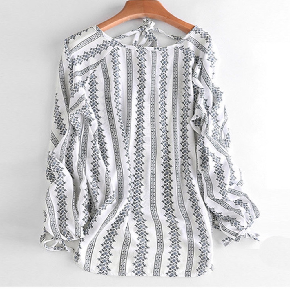 Last One!! Boho Loose Fit V-Neck Top! - Picture 5 of 5